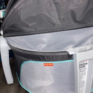Fisher-Price Baby Dome grey  and teal can use for baby to sleep or play outside